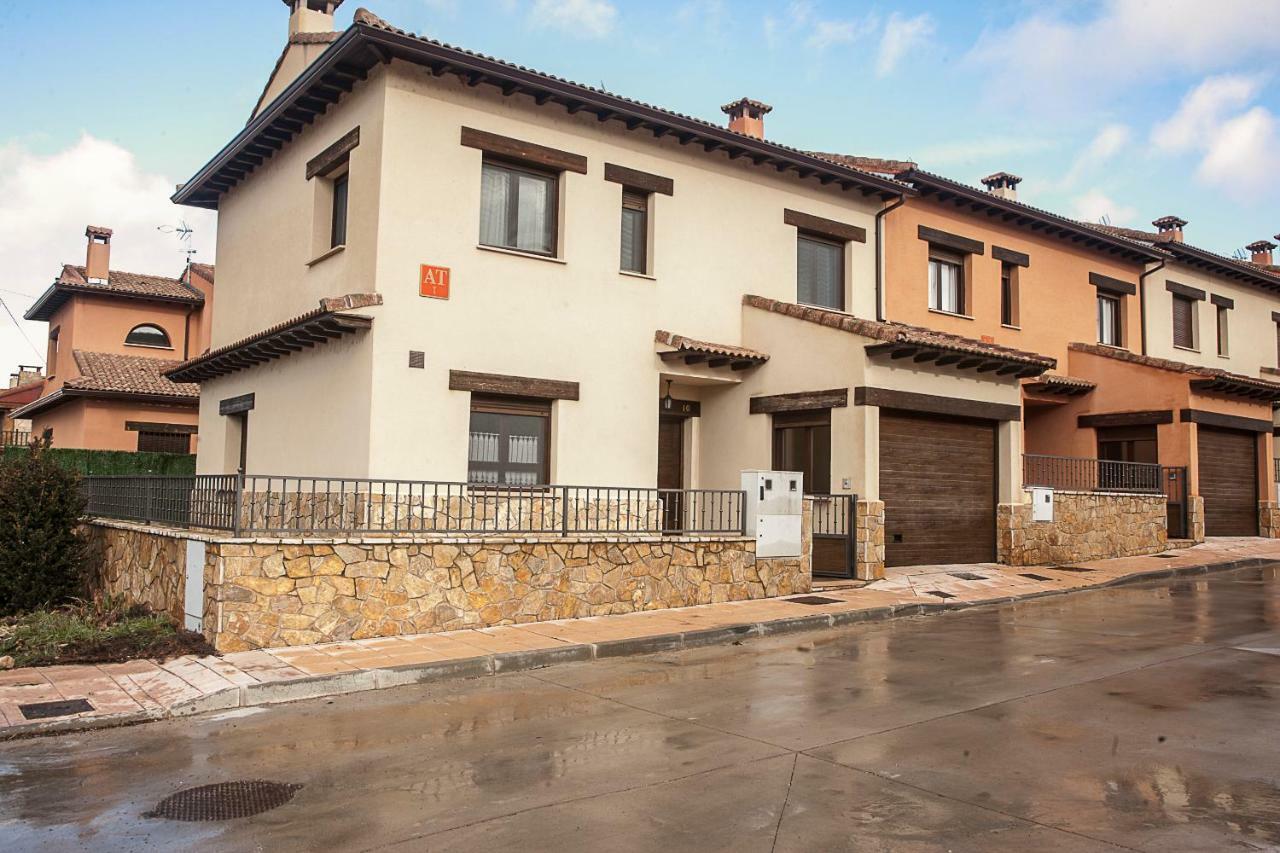 Apartamento El Palomar Ayllón Exteriör bild